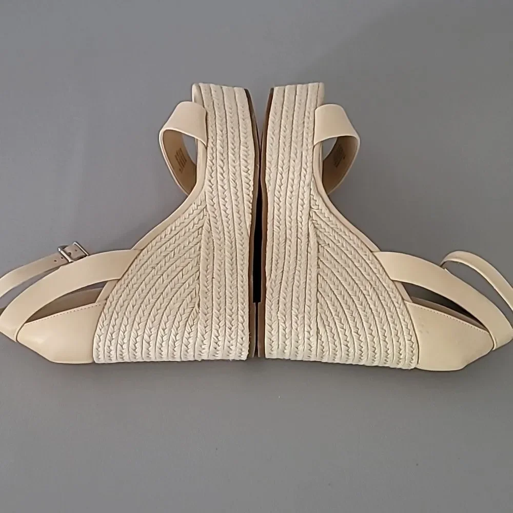 Gianni bini Safina Jute Platform Wedges Size 9.5